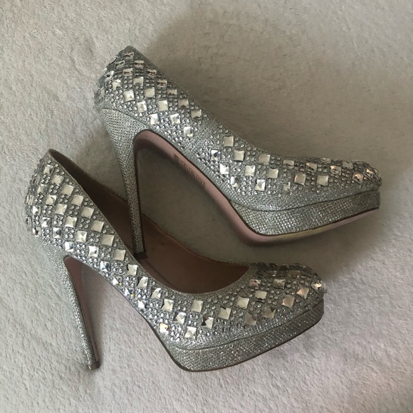 SHOES - Picture 6 of 7